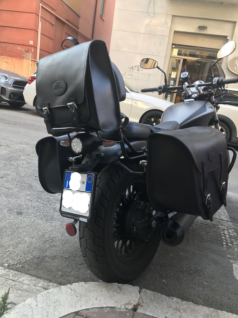 bauletto per moto e zainetto in cuoio