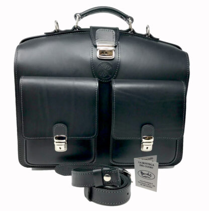 Cartella professionale "Diplomatica" con tre scomparti, quella centrale riservata chiusa con zip, due tasche sporgenti con chiusure tic-tuc color nero, filo grigio